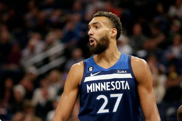 开云体育-命中生涯首记三分！戈贝尔新赛季或转型空间型内线